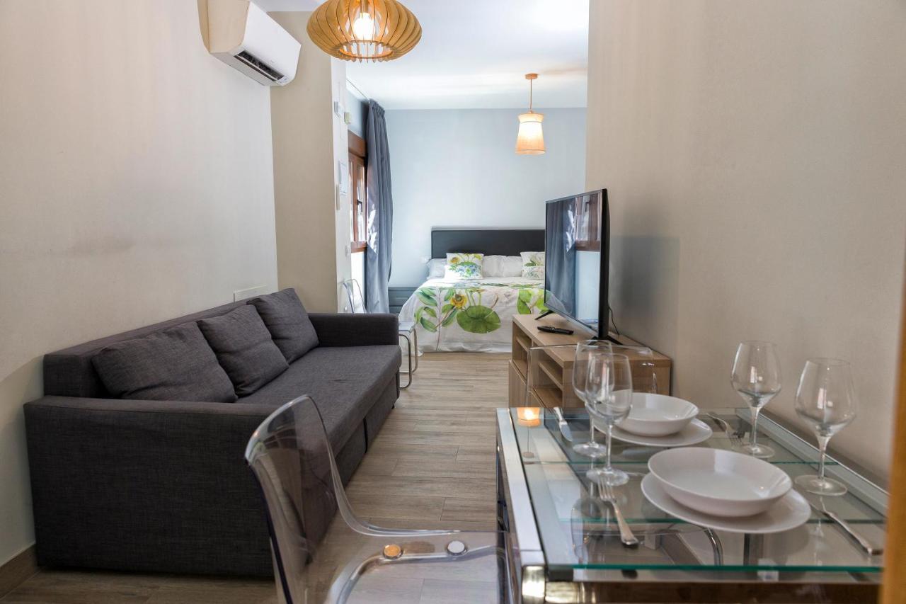 Apartamentos Onnight Málaga Extérieur photo